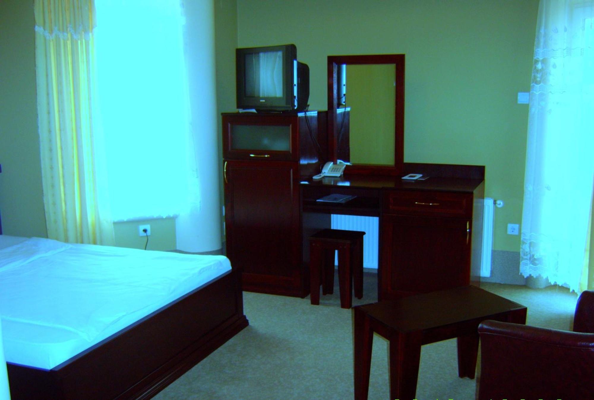 Hotel Vila Mitic Luxx Spa Centar Leskovac  Zewnętrze zdjęcie